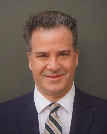 , Professional Headshot Lee Marcus e1660998334333,